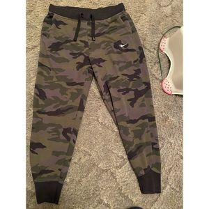 Nike dri fit joggers medium